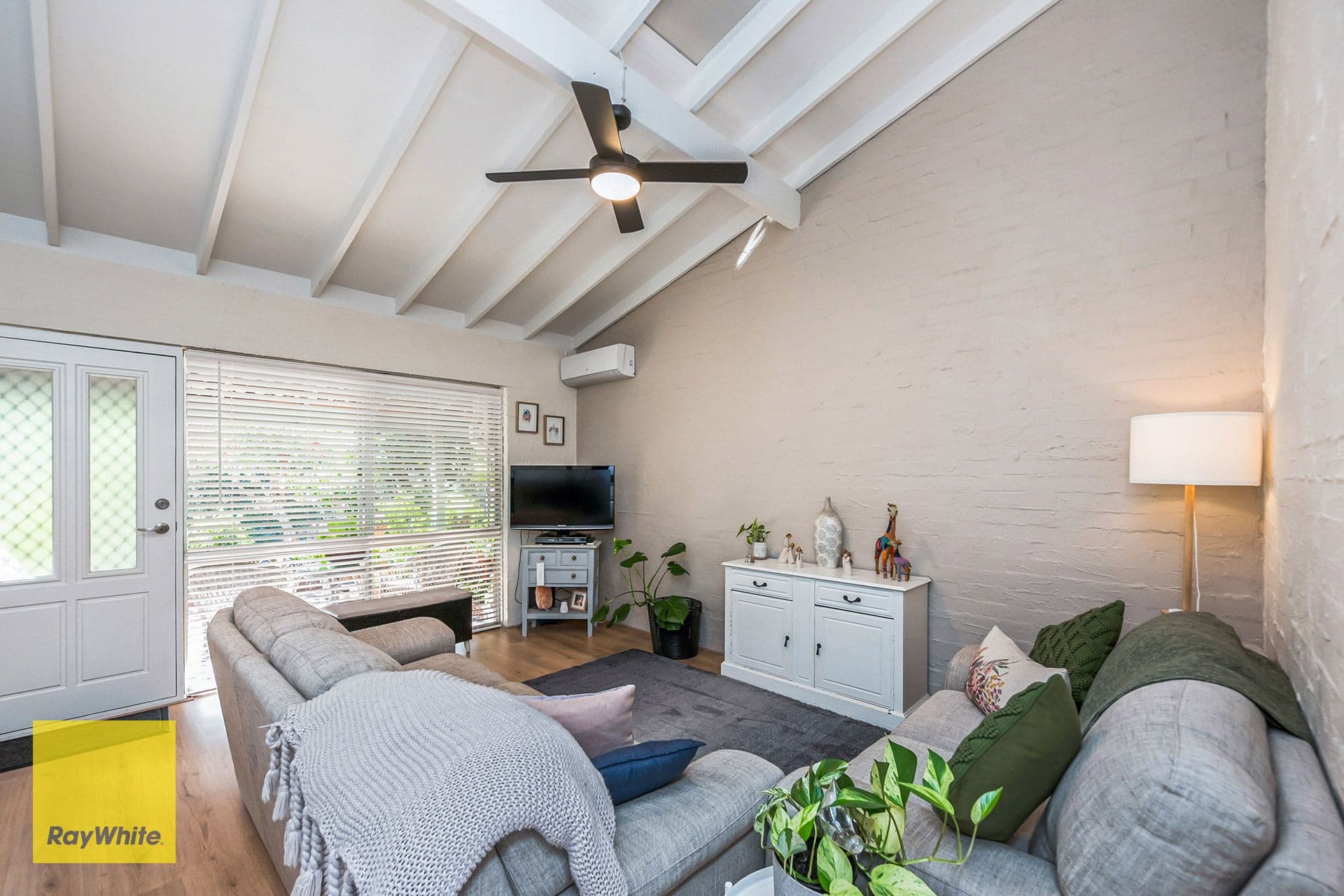 31 Byron Road, Kalamunda WA 6076, Kalamunda - Thumbnail 3
