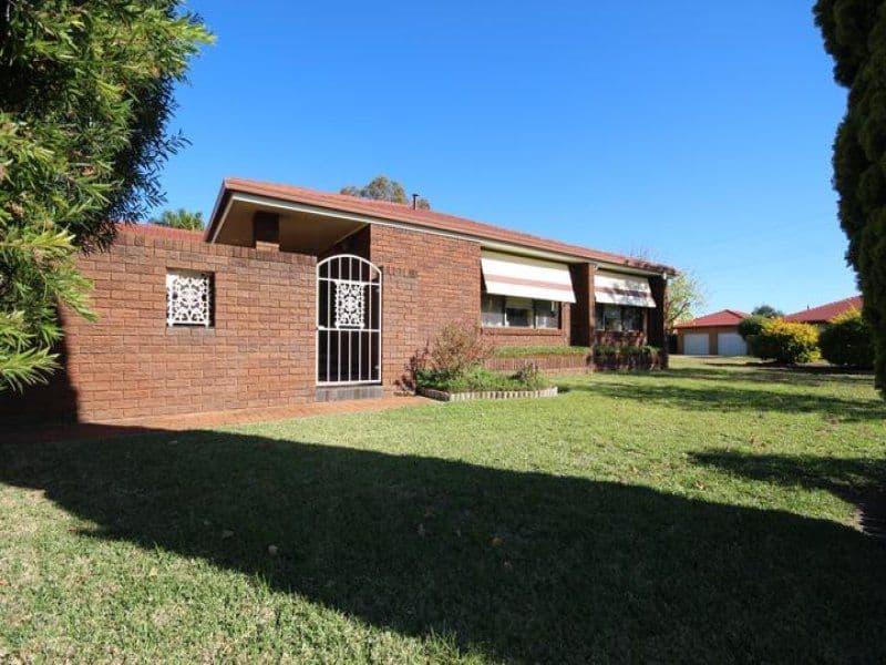 27 Sydney Street, SCONE NSW 2337, Scone - Thumbnail 2