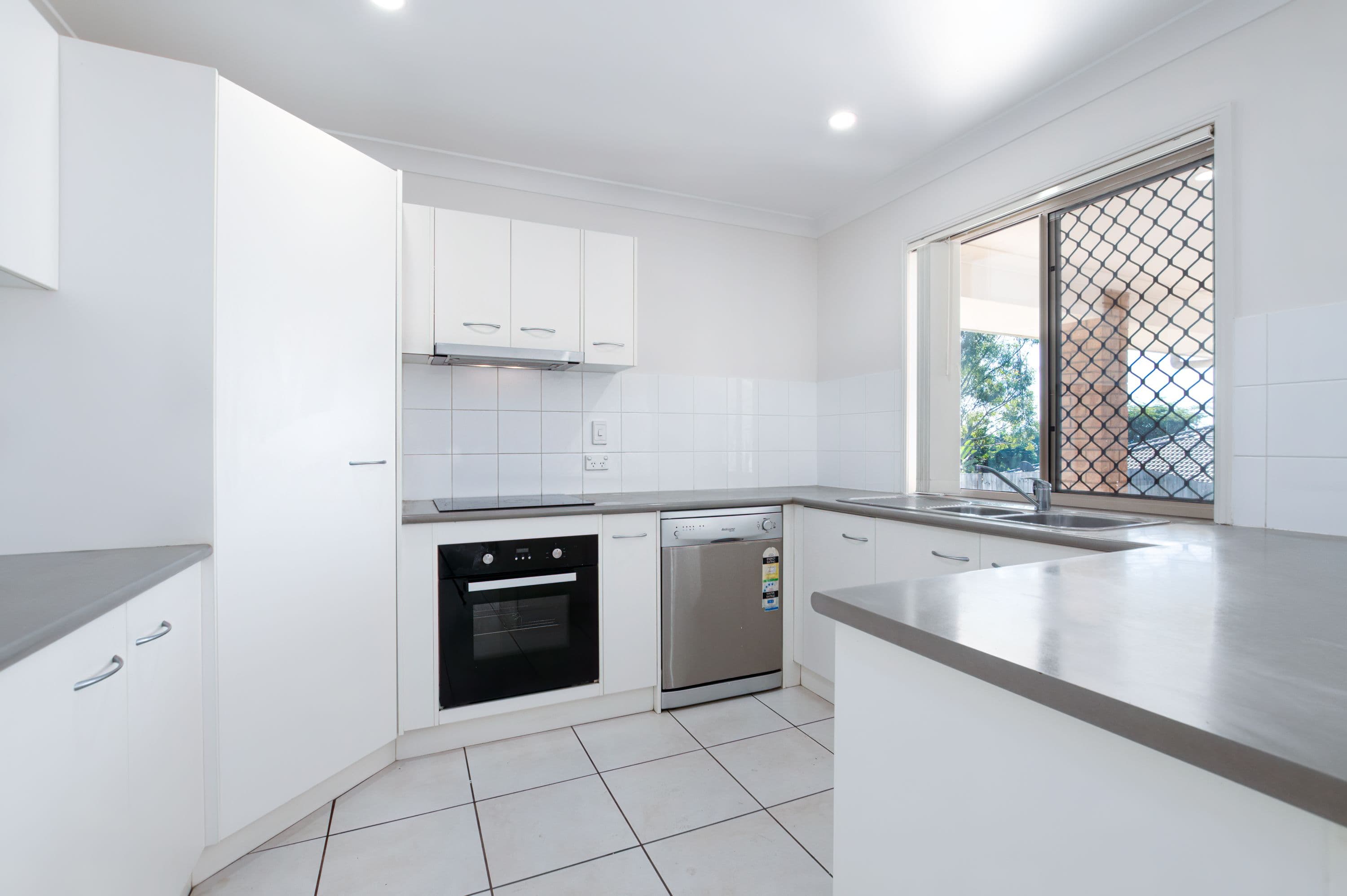 16 Karen Court, Redbank Plains QLD 4301, Redbank Plains - Thumbnail 4
