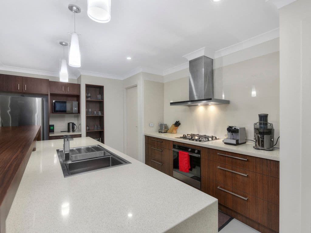 4 Cassia Street, Bridgeman Downs QLD 4035, Bridgeman Downs - Thumbnail 3