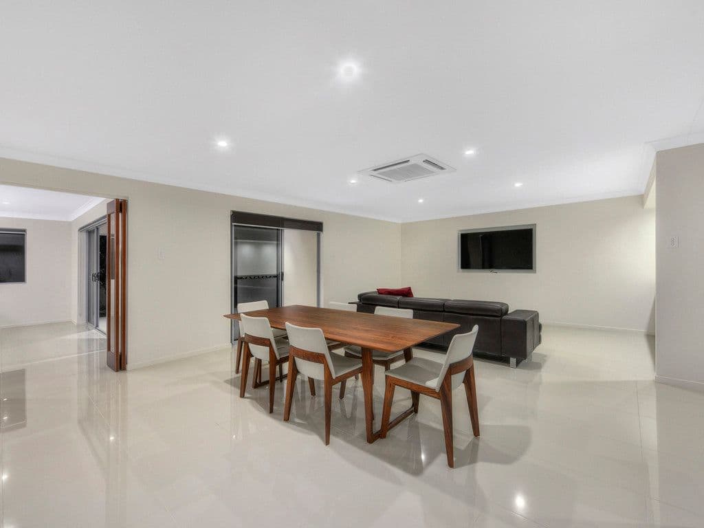 4 Cassia Street, Bridgeman Downs QLD 4035, Bridgeman Downs - Thumbnail 5