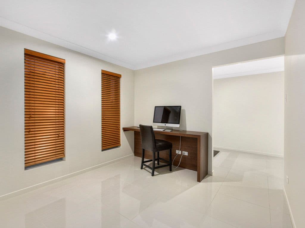 4 Cassia Street, Bridgeman Downs QLD 4035, Bridgeman Downs - Thumbnail 6
