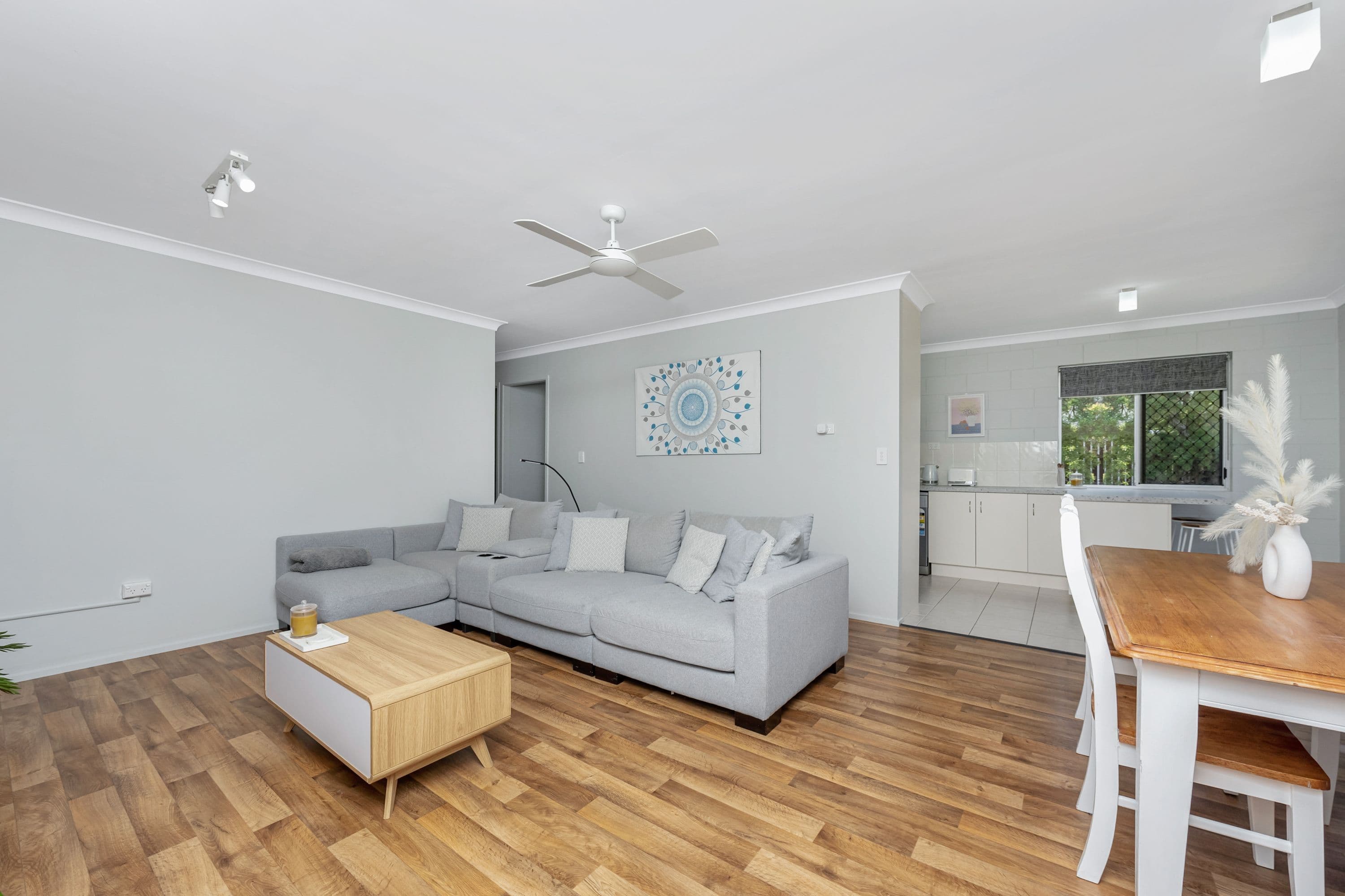 4 Rebecca Court, Rasmussen QLD 4815, Rasmussen - Thumbnail 2