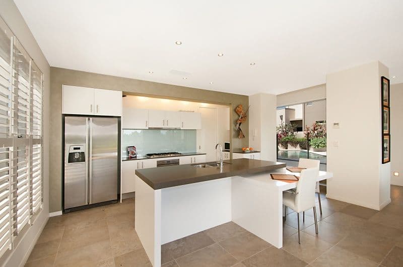5026 Emerald Island Drive, CARRARA QLD 4211, Carrara - Thumbnail 3