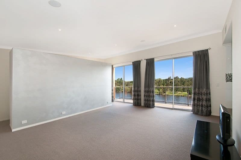 5026 Emerald Island Drive, CARRARA QLD 4211, Carrara - Thumbnail 6