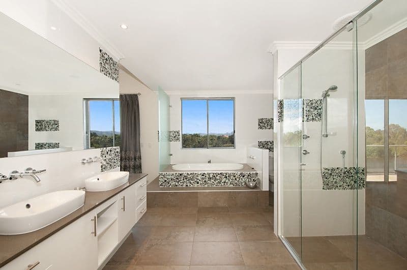 5026 Emerald Island Drive, CARRARA QLD 4211, Carrara - Thumbnail 8