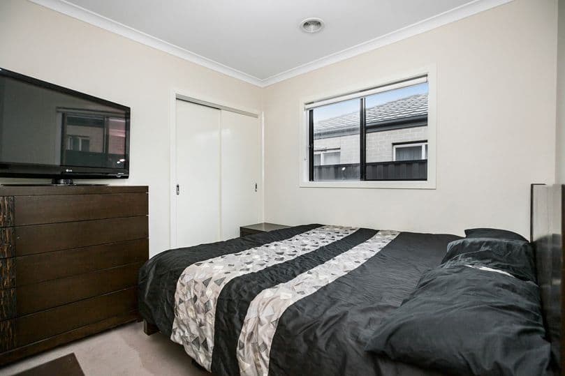 6 Watergum Avenue, Craigieburn VIC 3064, Craigieburn - Thumbnail 5