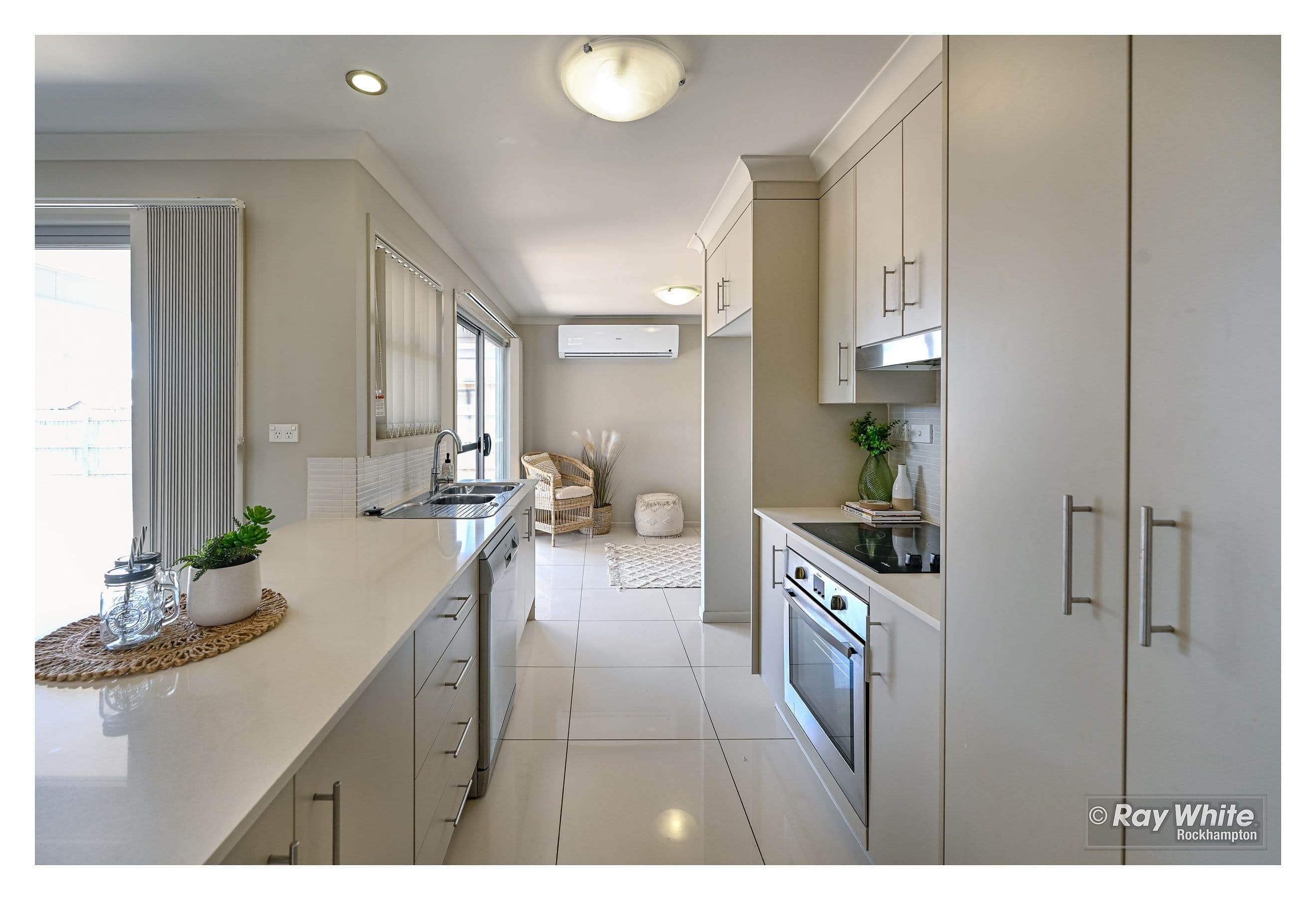 14 Maree Crescent, Gracemere QLD 4702, Gracemere - Thumbnail 2
