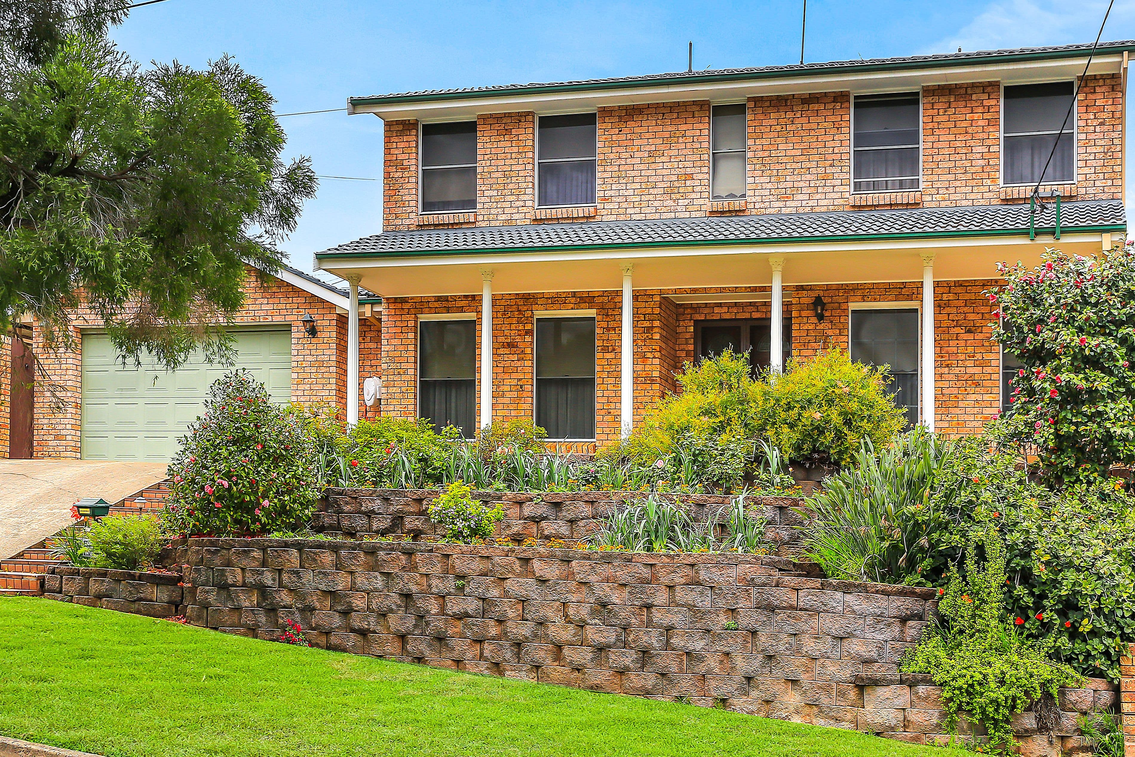 5 Leon Avenue, Georges Hall - Image 1