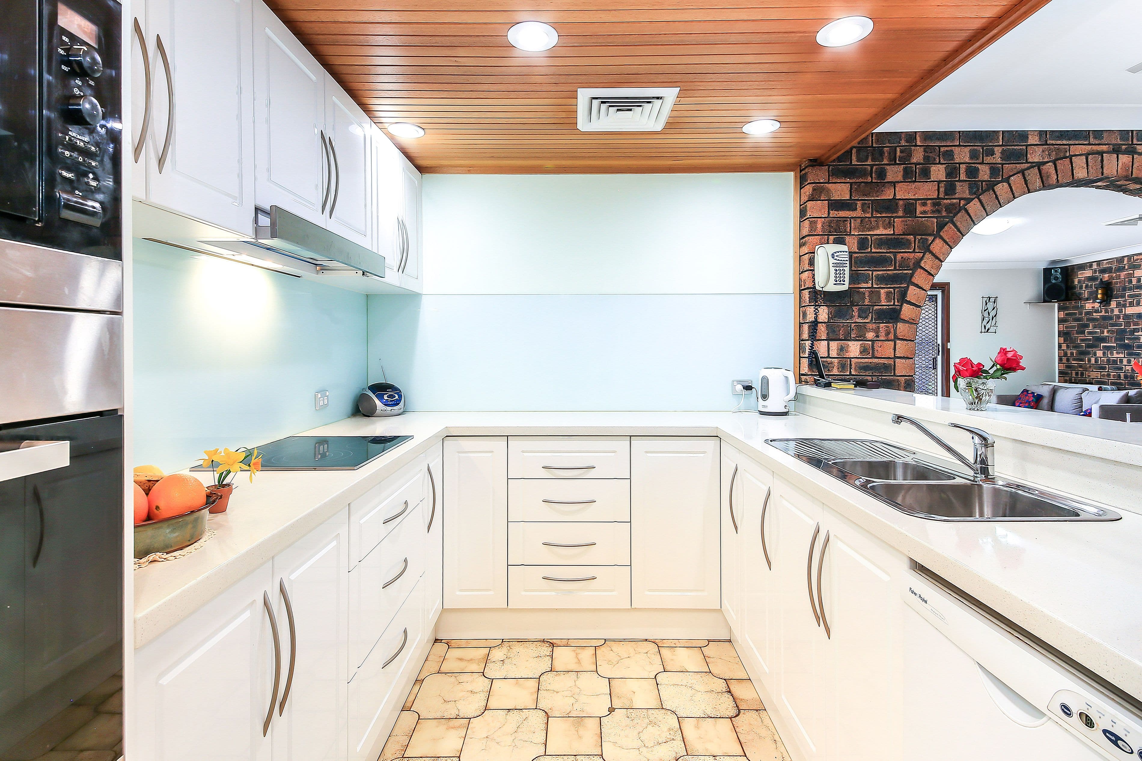 5 Leon Avenue, Georges Hall - Thumbnail 3
