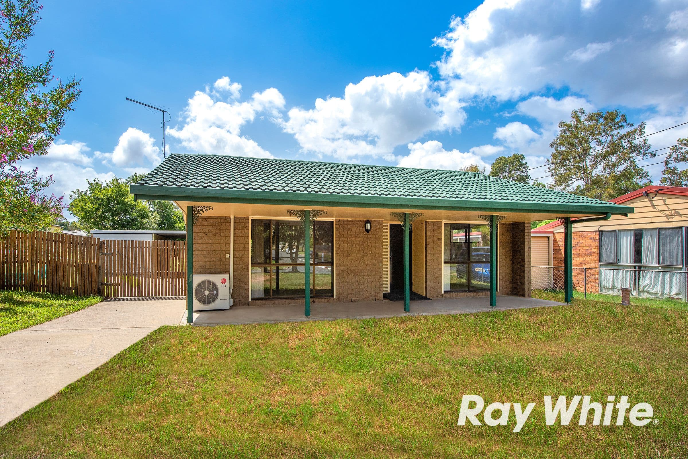 6 Polaris Avenue, Kingston QLD 4114, Kingston - Thumbnail 2