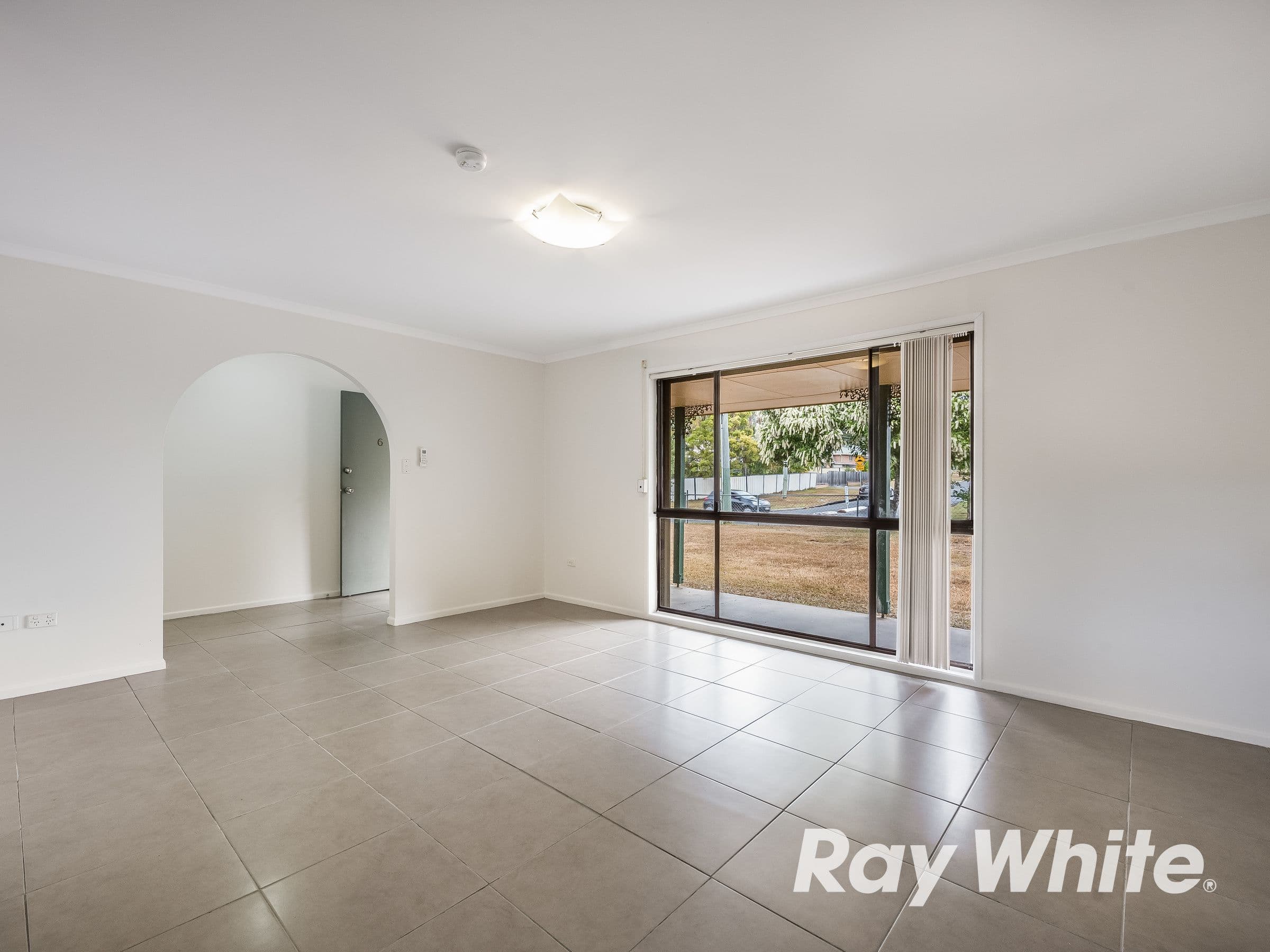 6 Polaris Avenue, Kingston QLD 4114, Kingston - Thumbnail 3