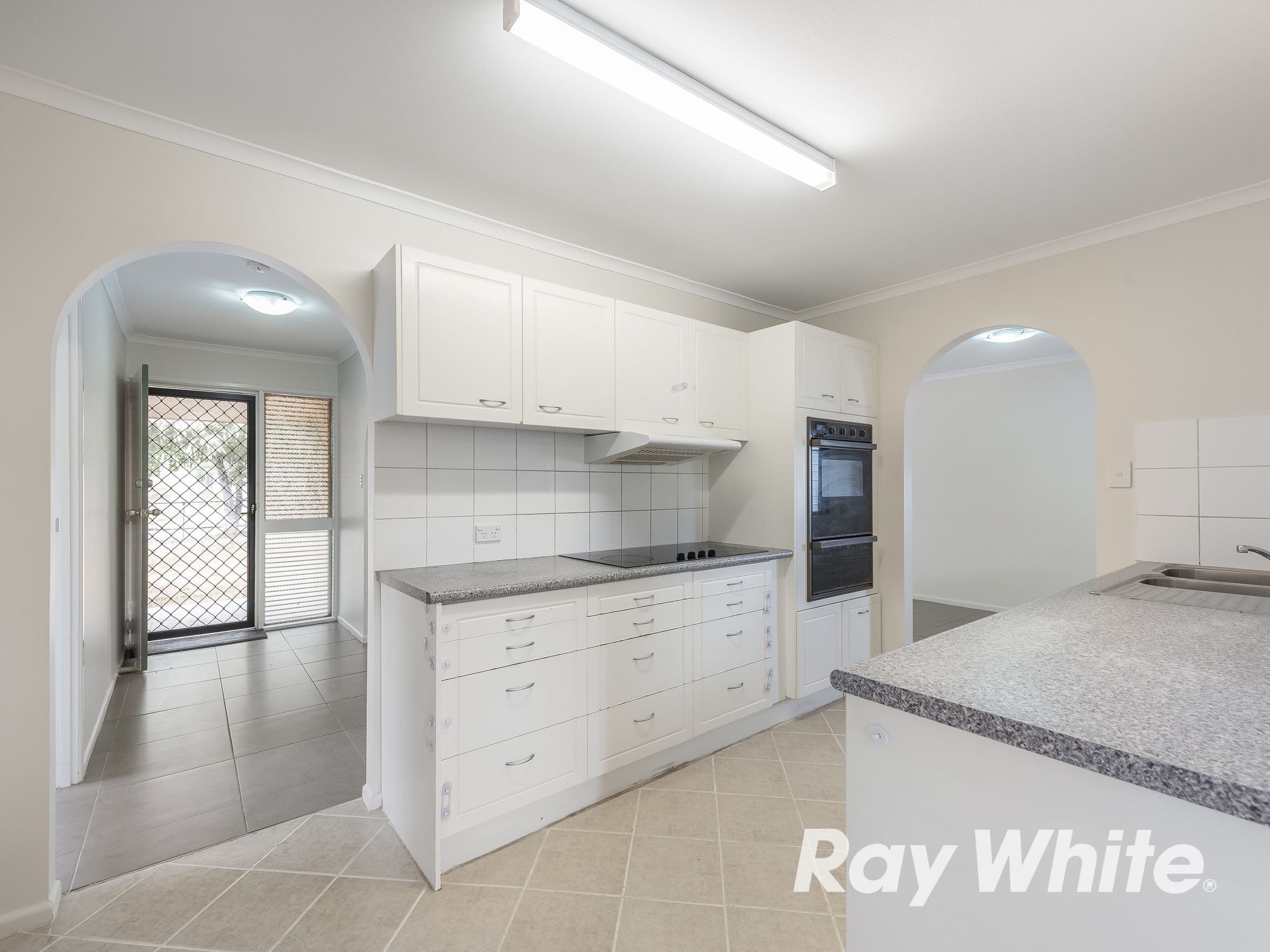 6 Polaris Avenue, Kingston QLD 4114, Kingston - Thumbnail 5
