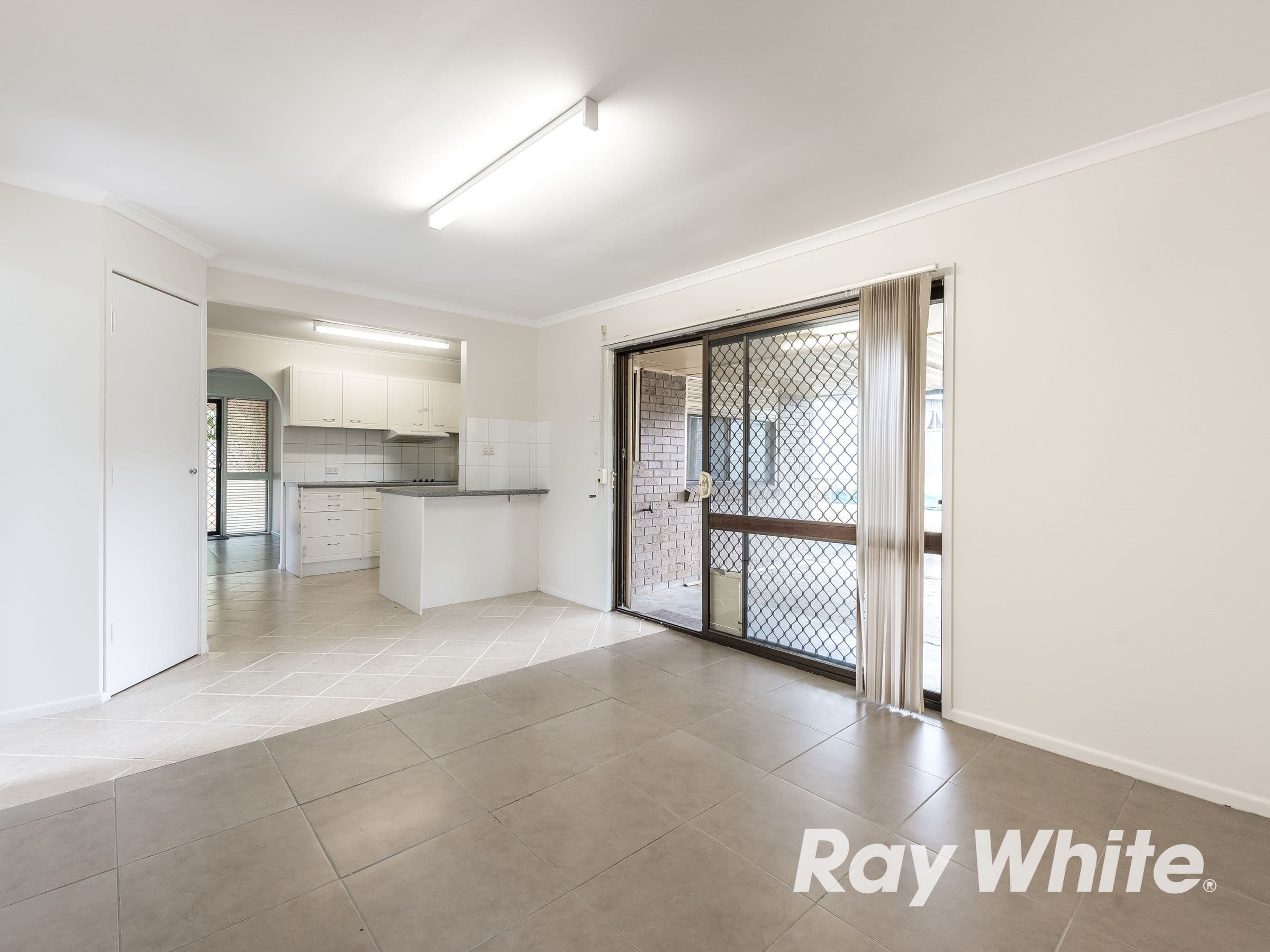 6 Polaris Avenue, Kingston QLD 4114, Kingston - Thumbnail 6