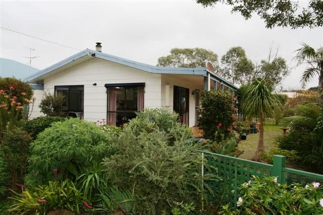 22 Jenner Avenue, COWES VIC 3922, Cowes - Image 1