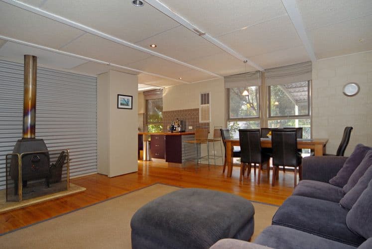 11 Vernallen Way, LESMURDIE WA 6076, Lesmurdie - Thumbnail 7