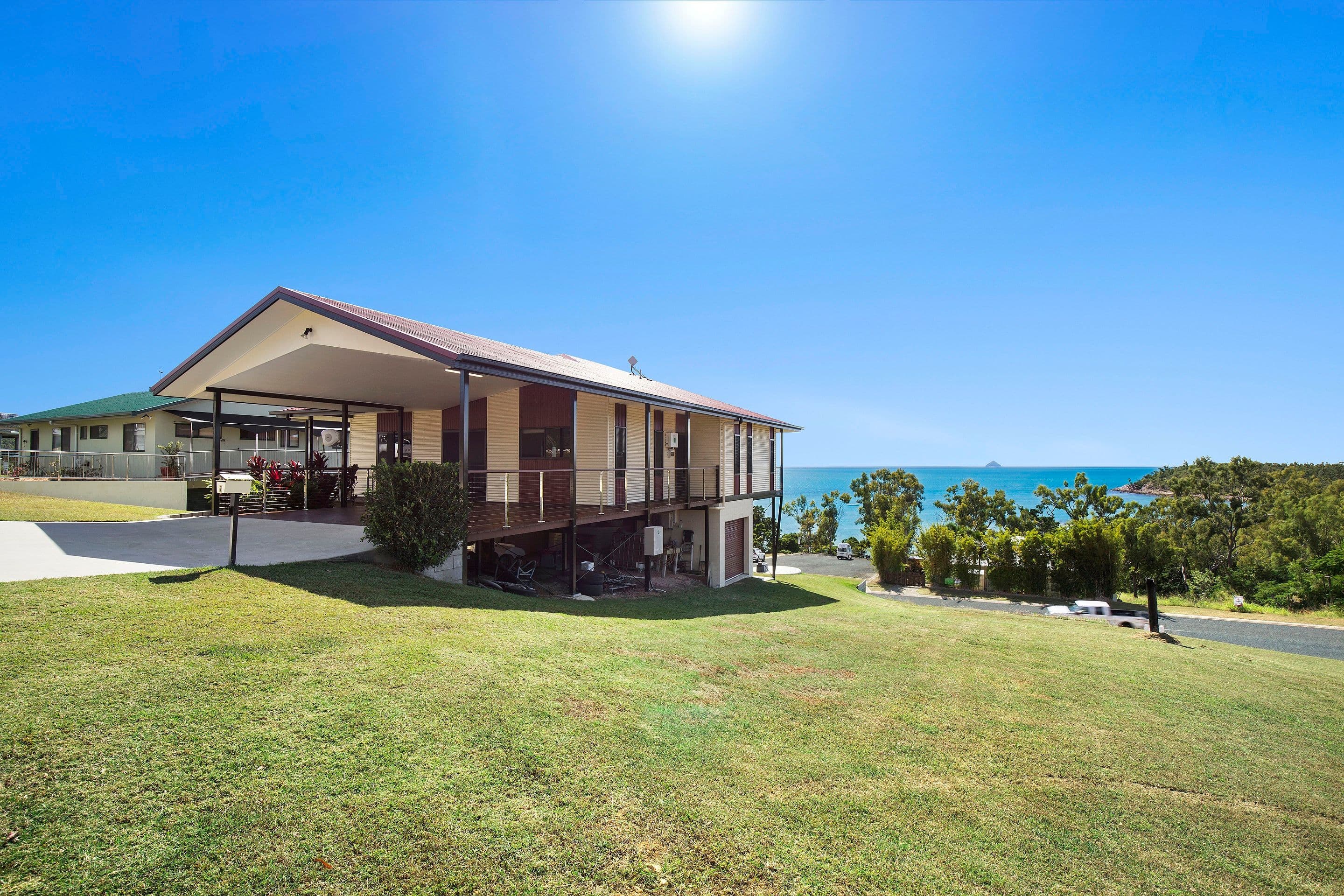 9 Gloucester Avenue, Hideaway Bay QLD 4800, Hideaway Bay - Thumbnail 2