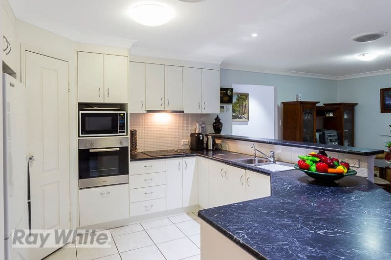 4 Dory Close, Redland Bay QLD 4165, Redland Bay - Thumbnail 2
