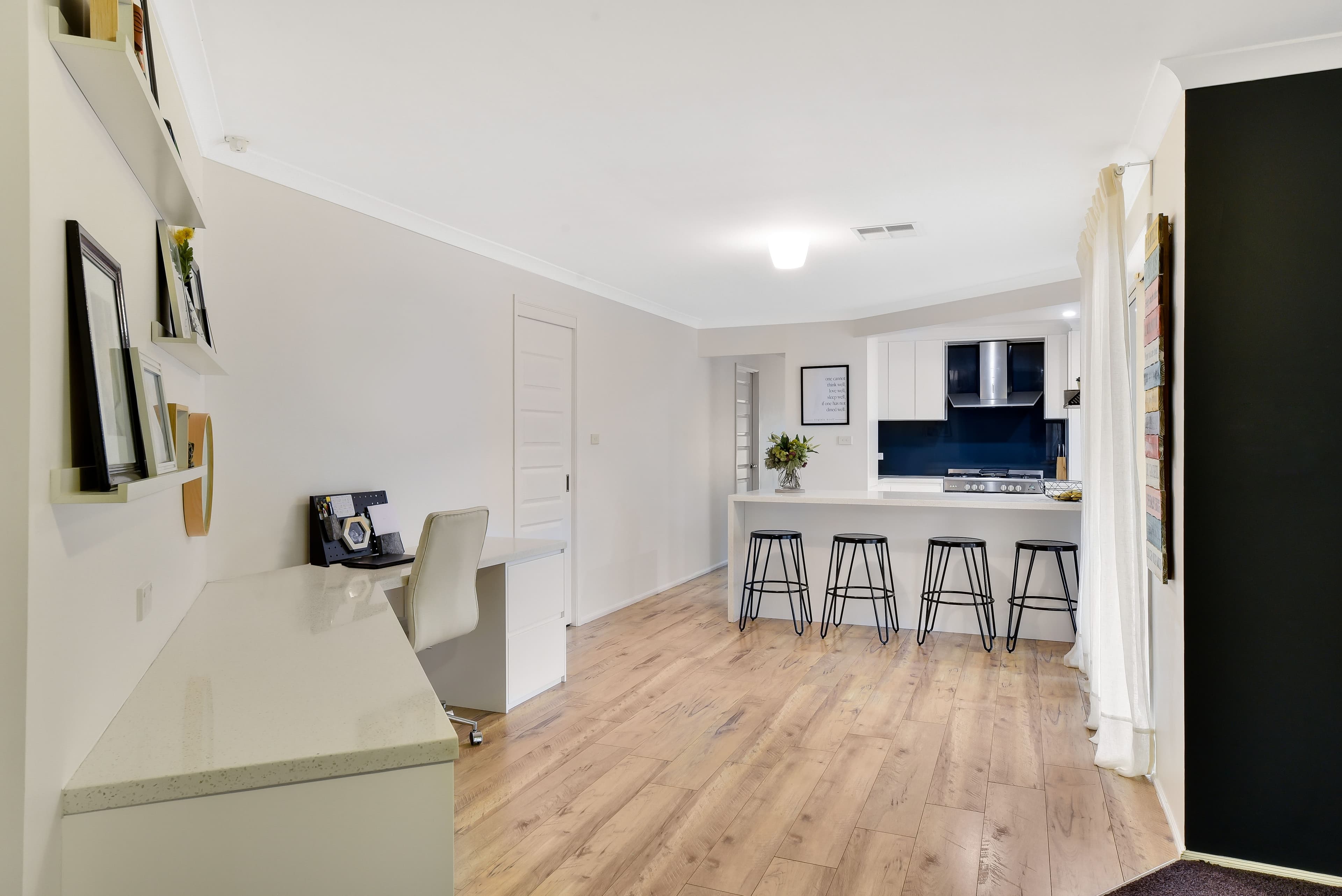 84 Sir John Jamison Circuit, Glenmore Park - Thumbnail 6