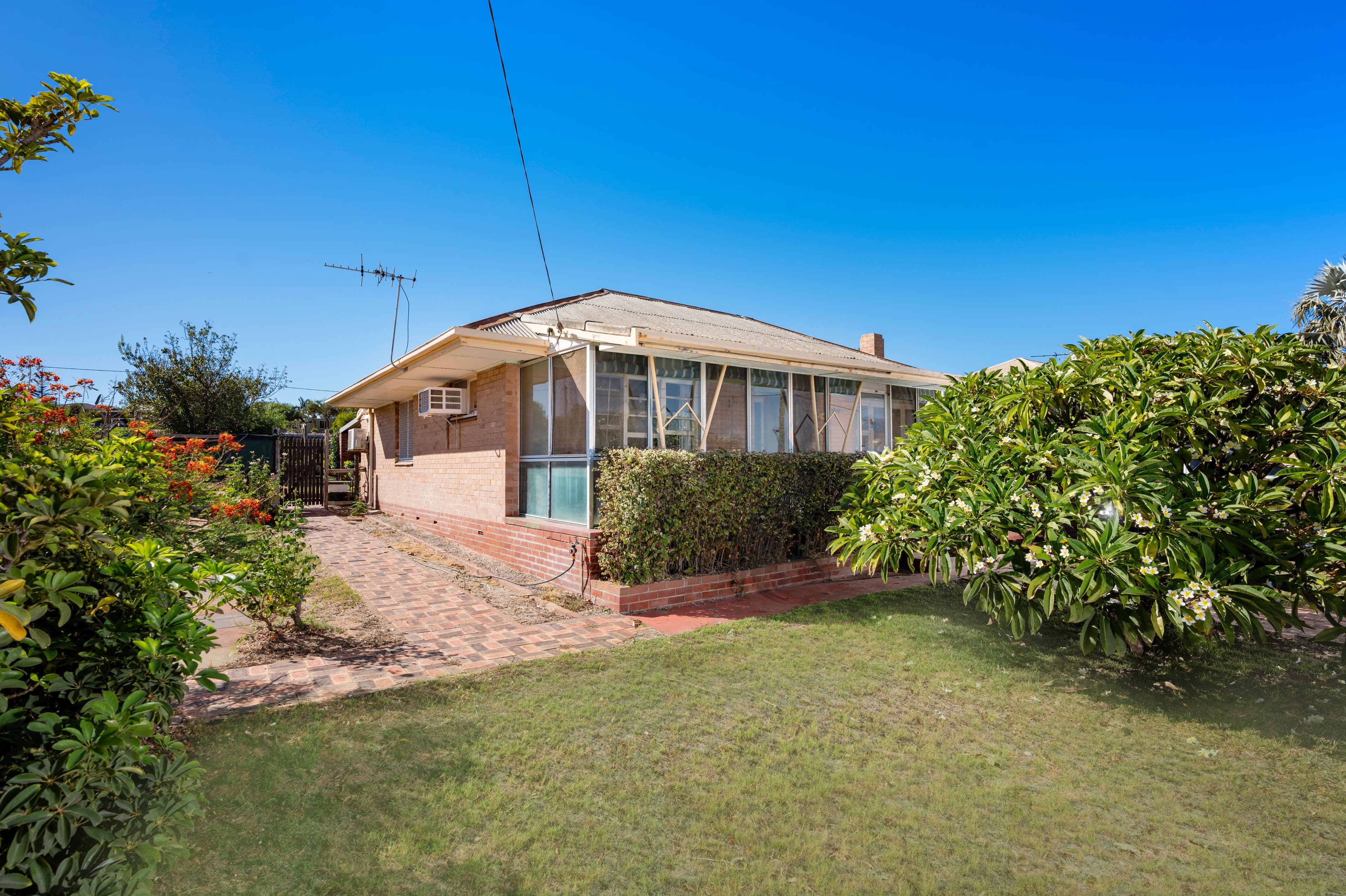 239 Durlacher Street, Geraldton WA 6530, Geraldton - Thumbnail 3