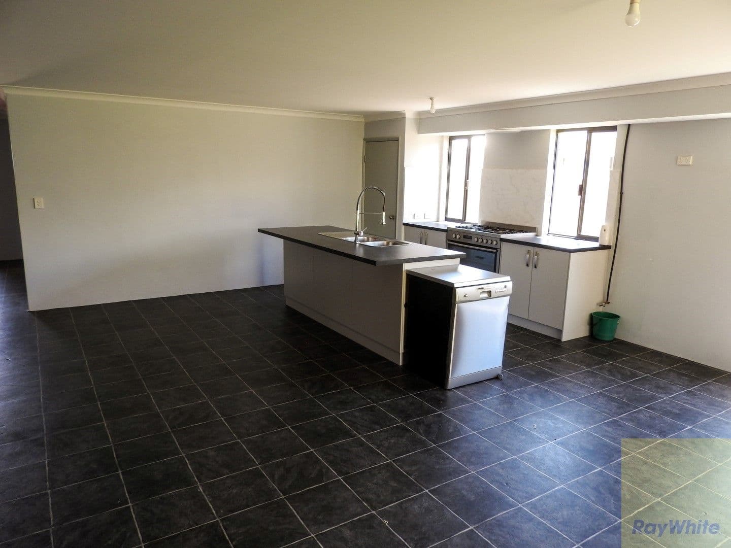 9 Munday Avenue, Brookdale WA 6112, Brookdale - Thumbnail 4