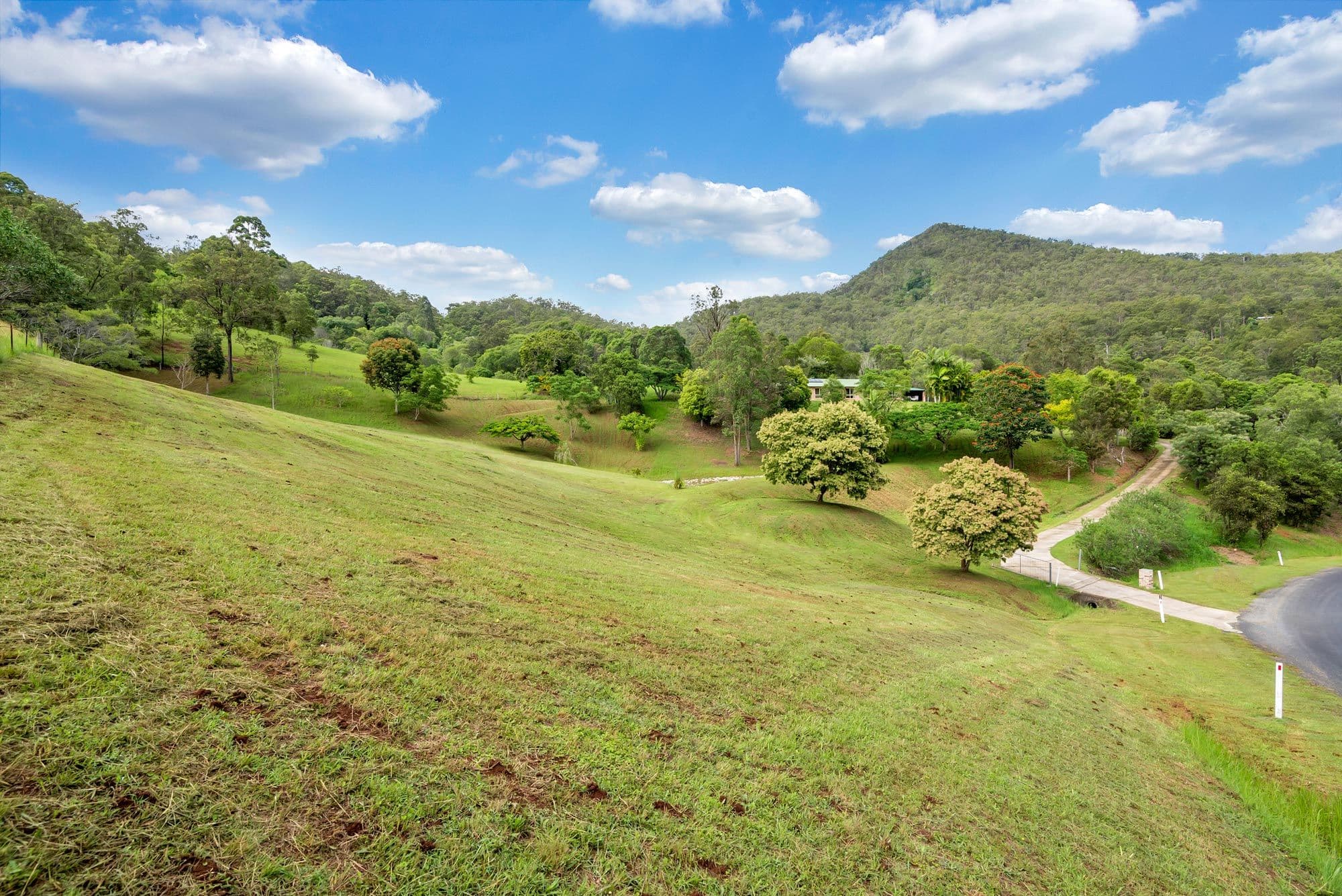 15 Glen Circuit, Clagiraba QLD 4211, Clagiraba - Image 1