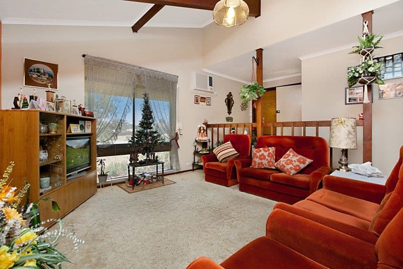42 Karrawirra Close, CRAIGMORE SA 5114, Craigmore - Thumbnail 2