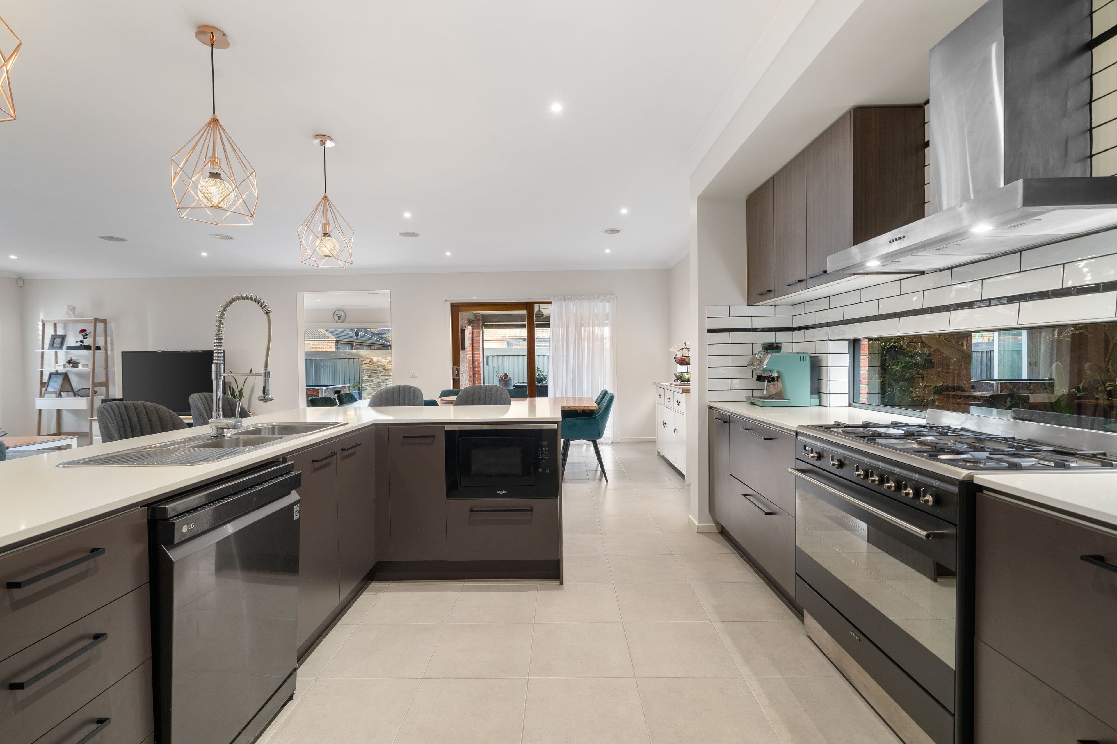 8 Womble Way, Mernda VIC 3754, Mernda - Thumbnail 4