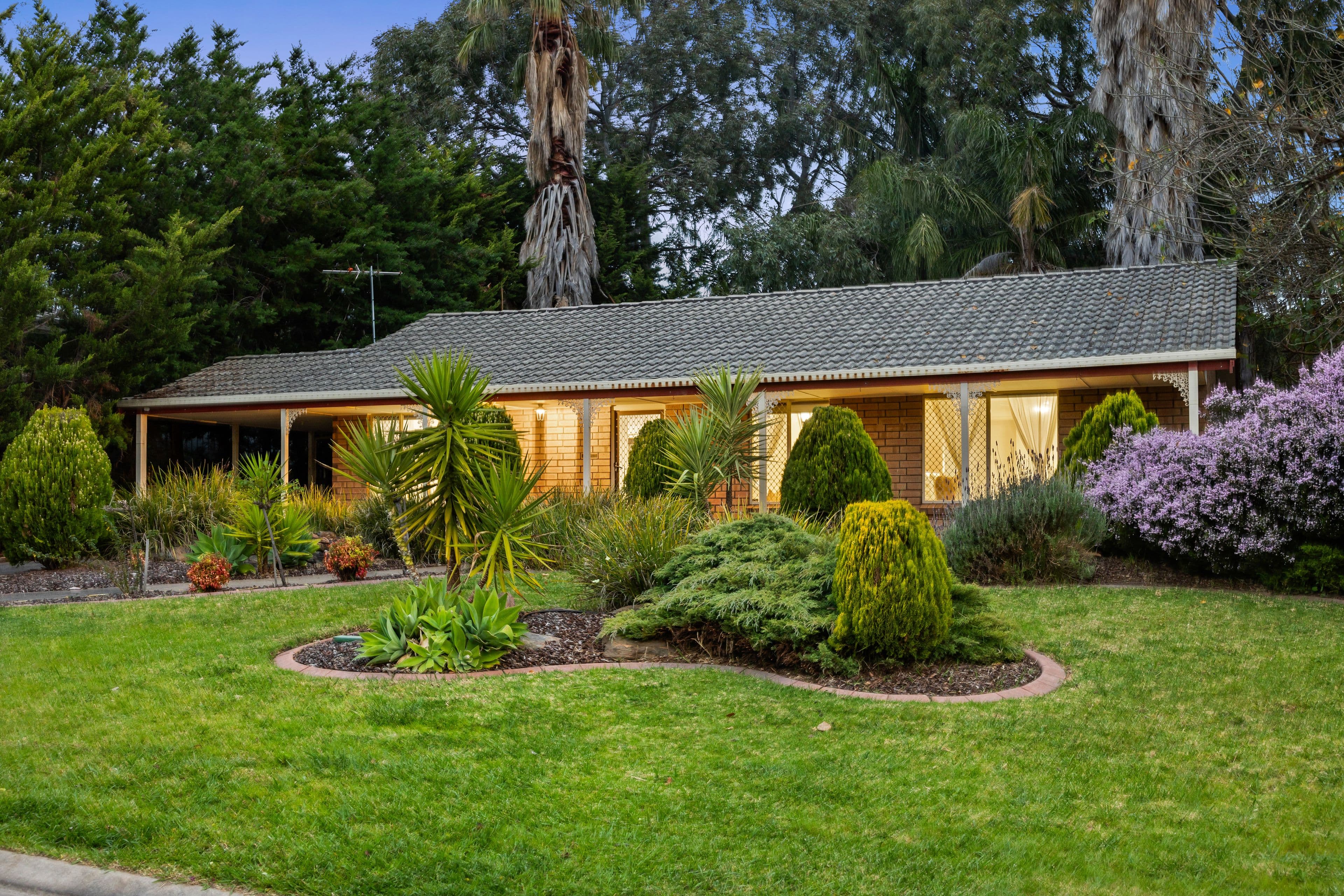 8 Abbaron Court, Aberfoyle Park SA 5159, Aberfoyle Park - Image 1