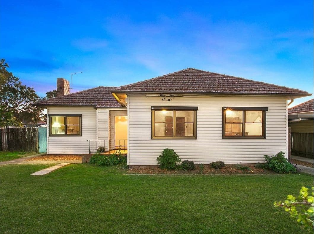 11 Bell Street, Riverwood - Image 1