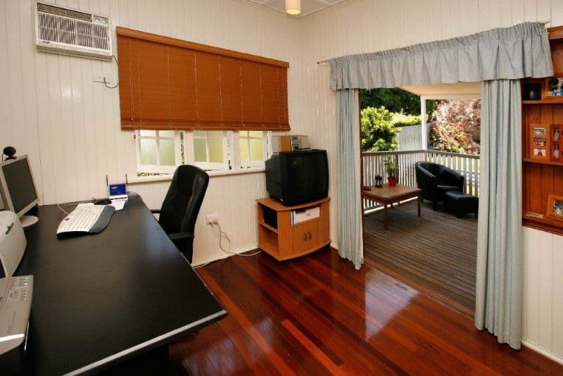 31 Stagpole Street, WEST END QLD 4810, West End - Thumbnail 4