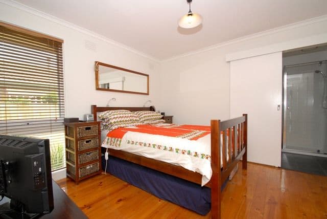 13 Quartok Avenue, WERRIBEE VIC 3030, Werribee - Thumbnail 5