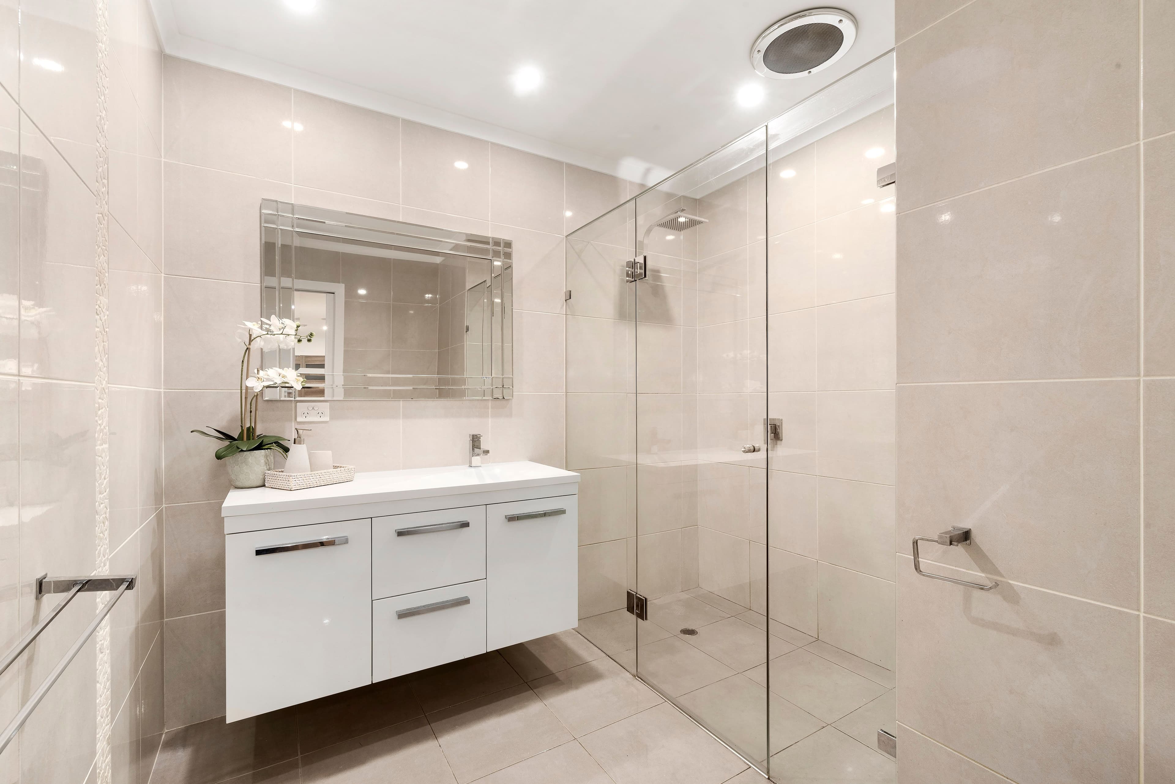 24 Dobson Street, Ferntree Gully VIC 3156, Ferntree Gully - Thumbnail 6