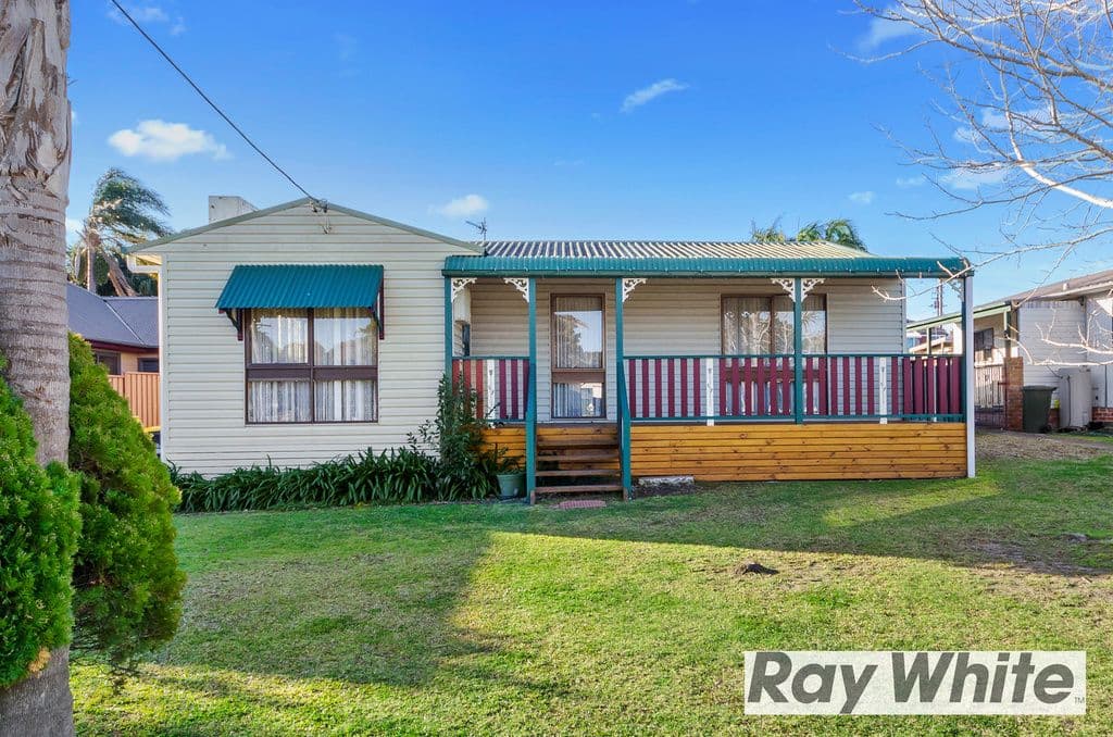 40 Barellan Avenue, Dapto NSW 2530, Dapto - Image 1