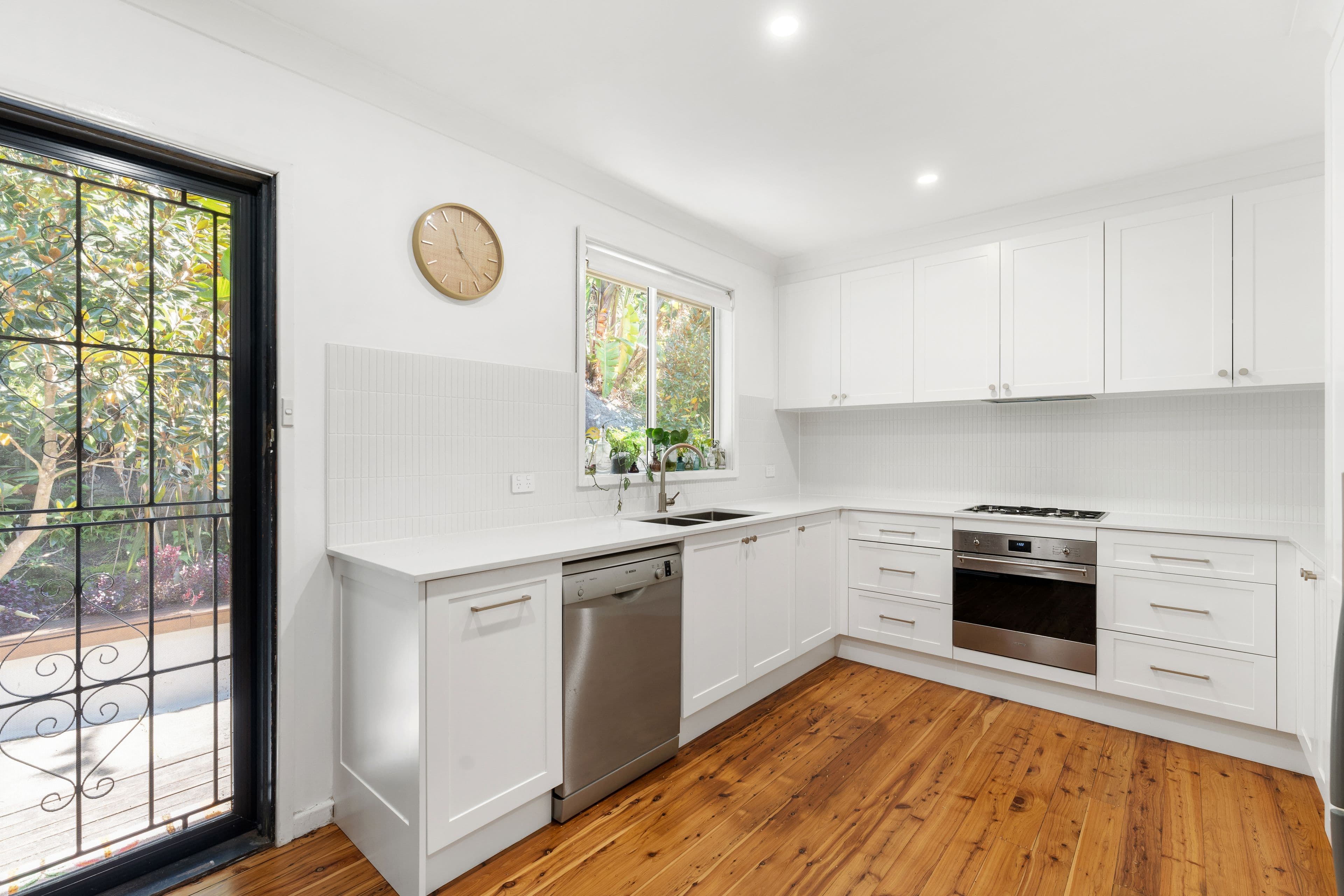 46 The Crescent, Helensburgh NSW 2508, Helensburgh - Thumbnail 2