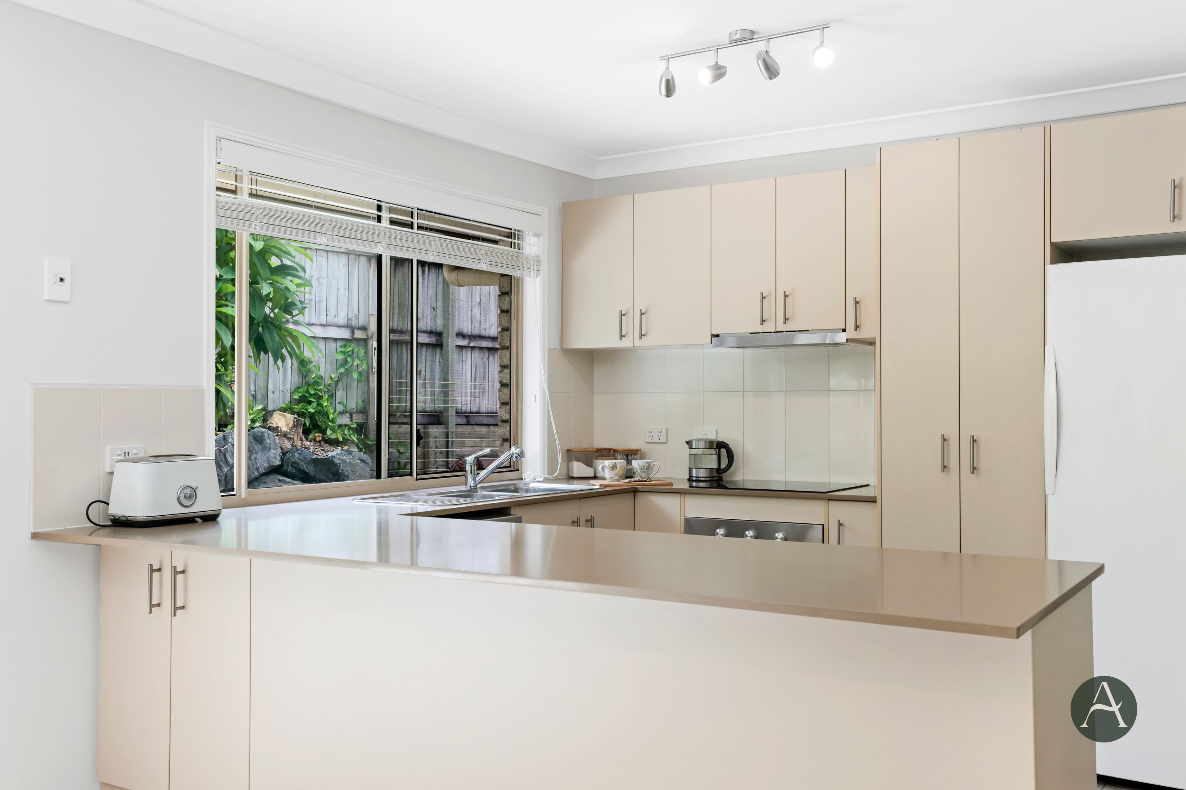 1 Manassa Street, Upper Coomera QLD 4209, Upper Coomera - Thumbnail 7