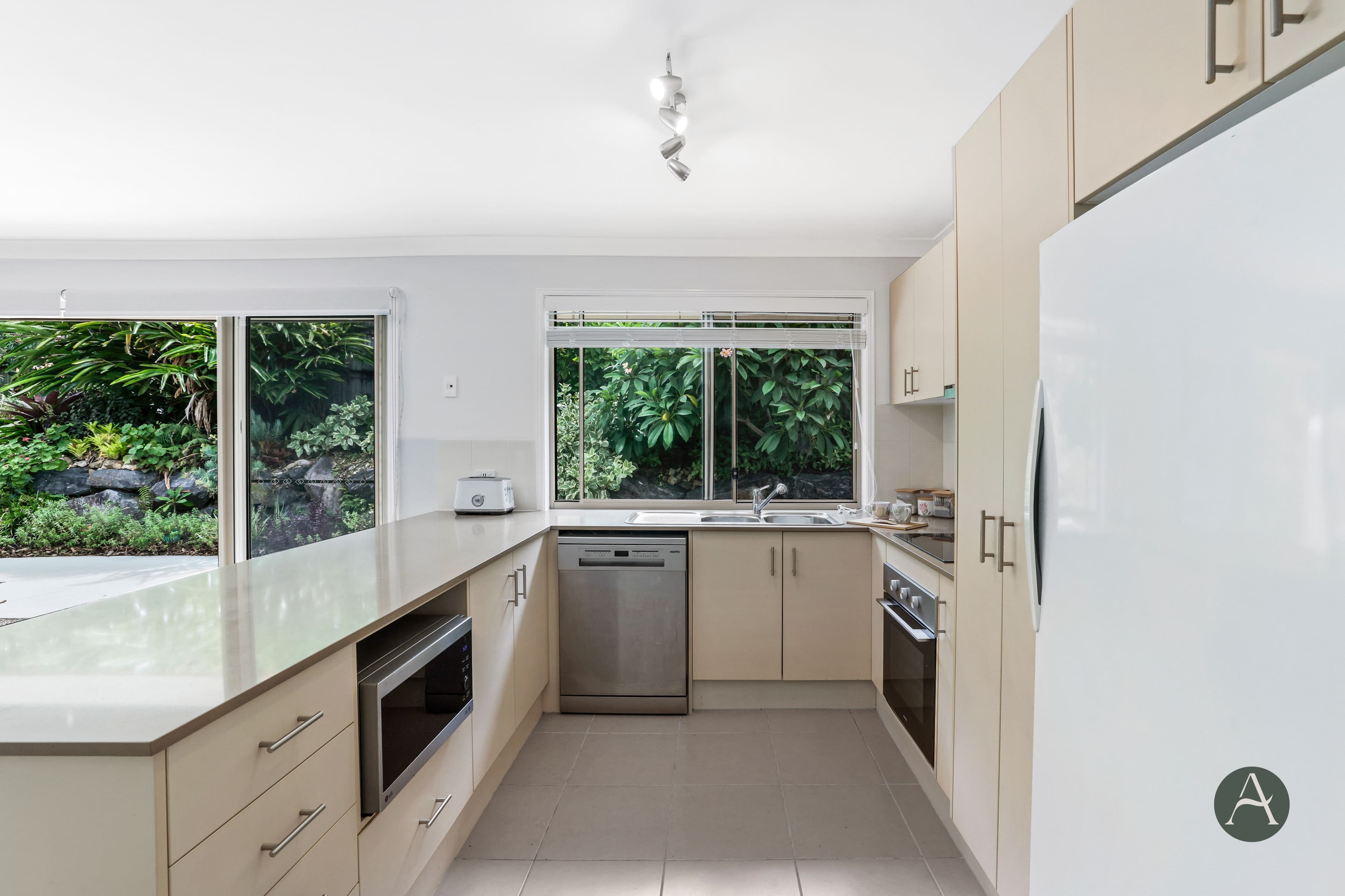 1 Manassa Street, Upper Coomera QLD 4209, Upper Coomera - Thumbnail 8
