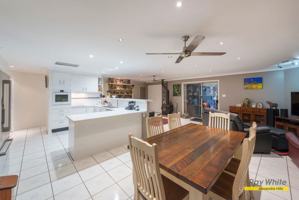 24 Greenfield Road, CAPALABA QLD 4157, Capalaba - Thumbnail 3