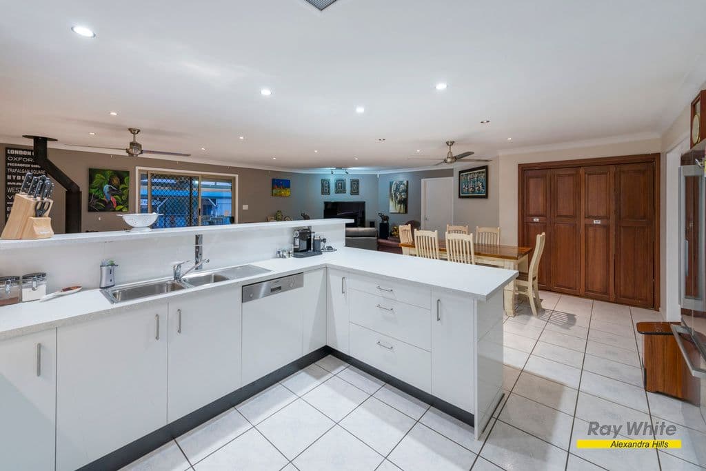 24 Greenfield Road, CAPALABA QLD 4157, Capalaba - Thumbnail 4