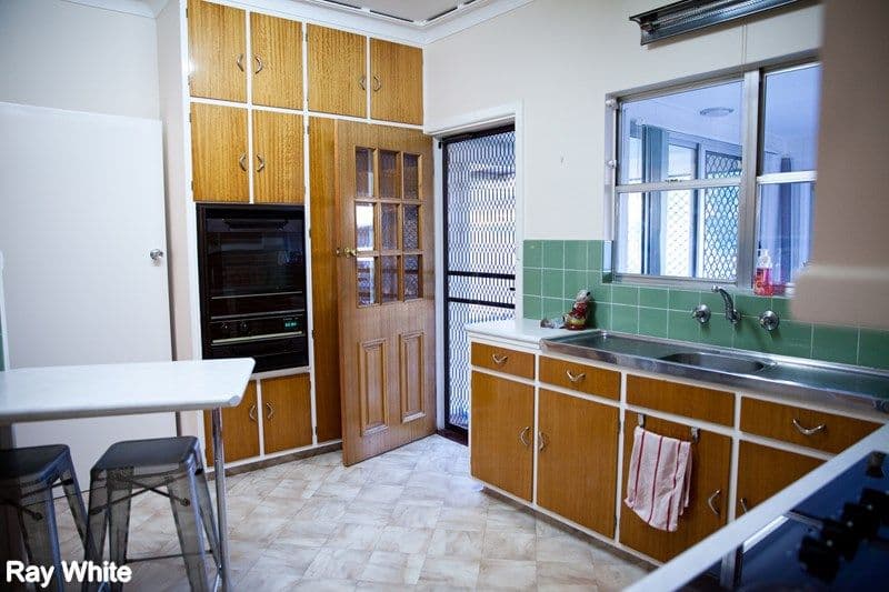 13 Holloway Street, Forbes NSW 2871, Forbes - Thumbnail 2