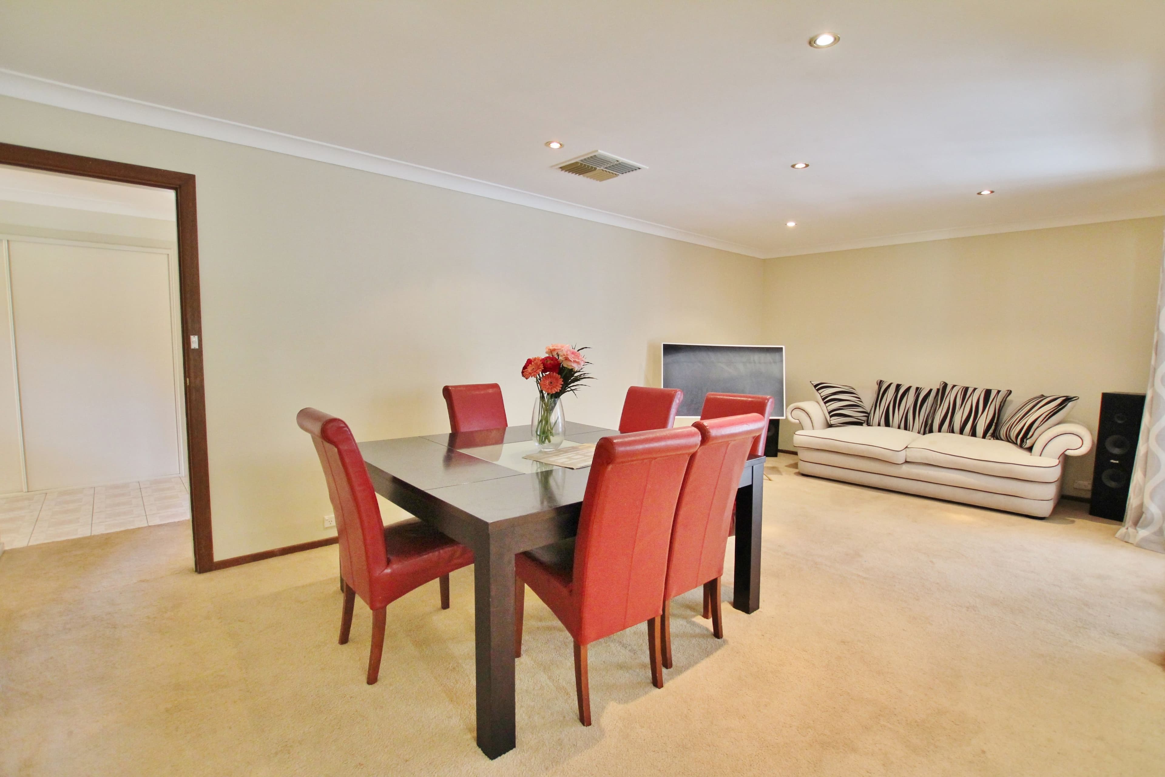 12 Jim Anderson Avenue, Young NSW 2594, Young - Thumbnail 4