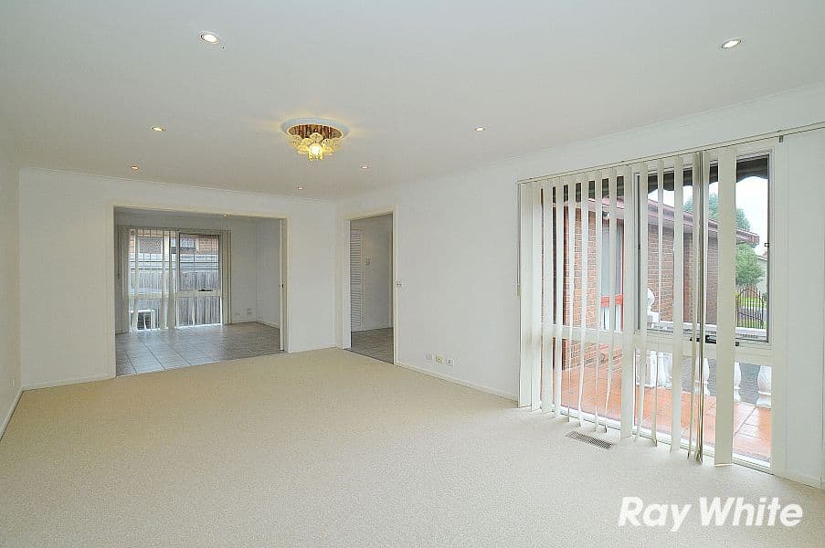 38 Witken Avenue, WANTIRNA SOUTH VIC 3152, Wantirna South - Thumbnail 3