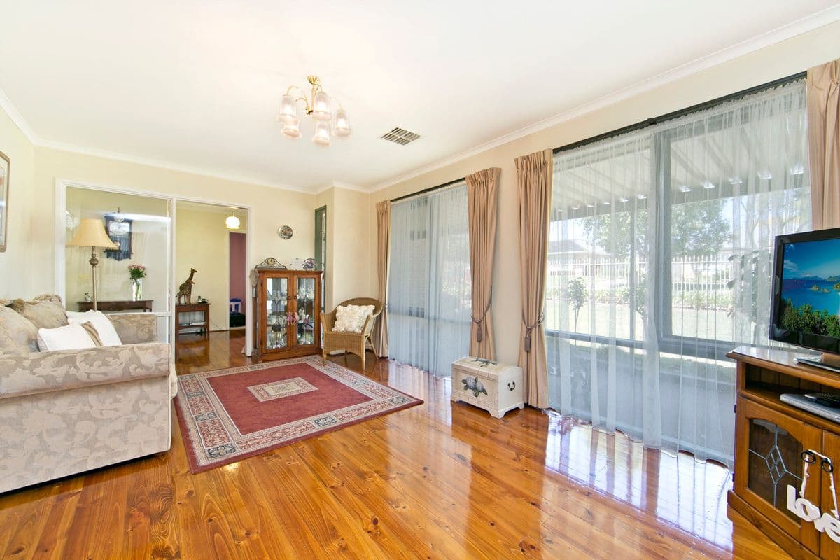 61 Audrey Crescent, VALLEY VIEW SA 5093, Valley View - Thumbnail 2