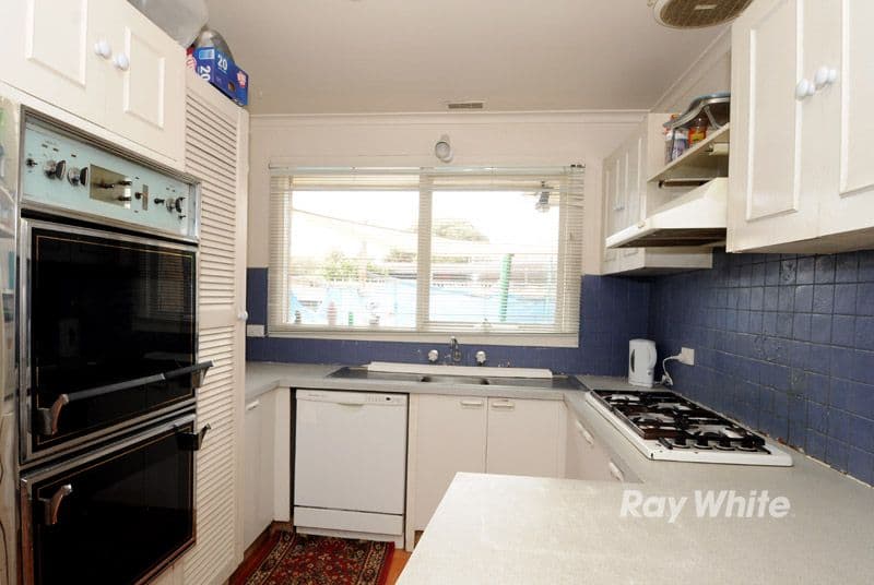 13 Bellview Court, SPRINGVALE SOUTH VIC 3172, Springvale South - Thumbnail 2