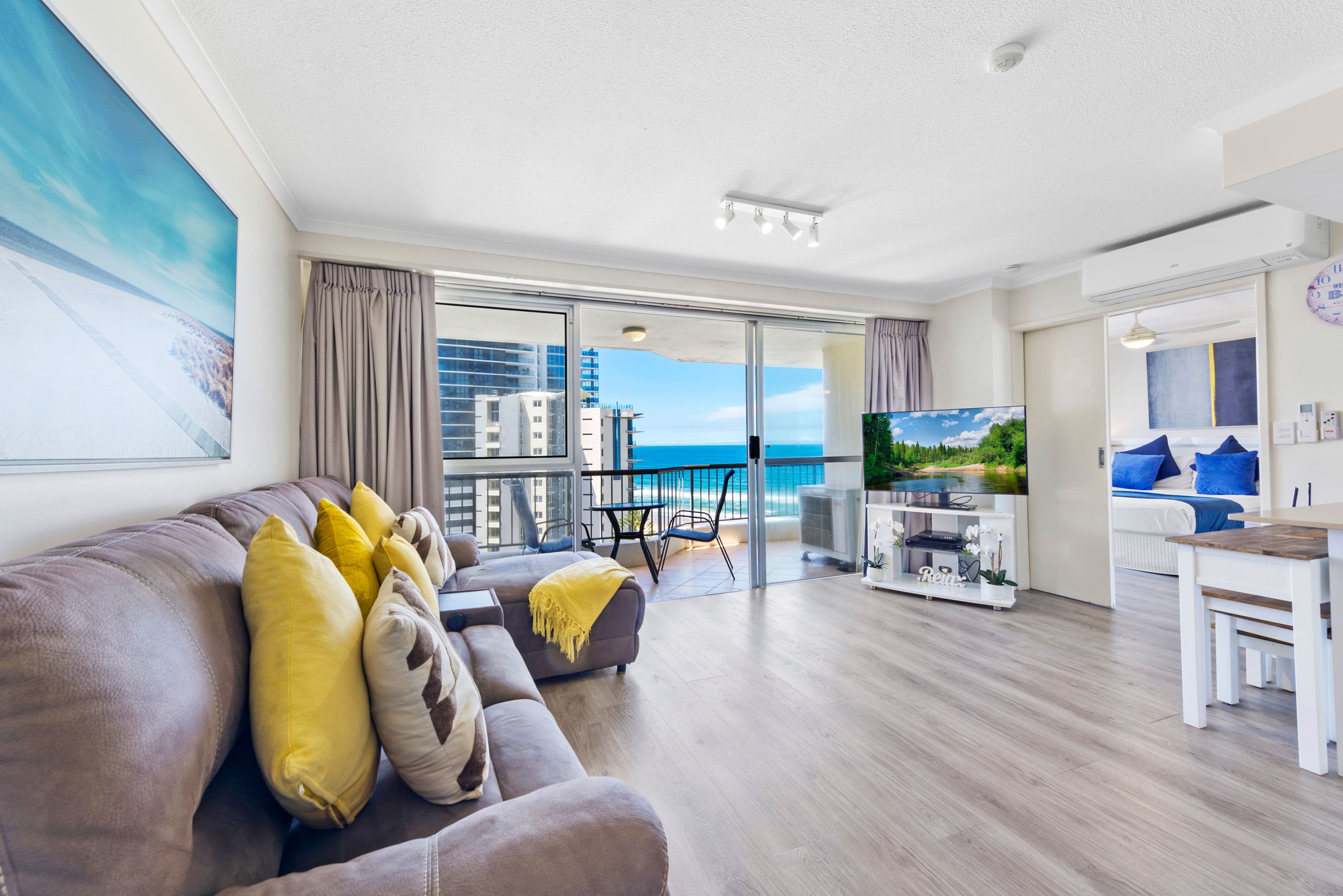 10 Vista Street, Surfers Paradise QLD 4217, Surfers Paradise - Thumbnail 6