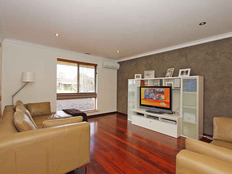 41 Redfin Crescent, BELDON WA 6027, Beldon - Thumbnail 3