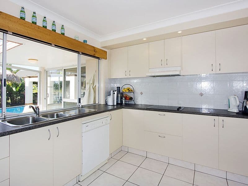 202 Rio Vista Boulevard, MERMAID WATERS QLD 4218, Mermaid Waters - Thumbnail 7
