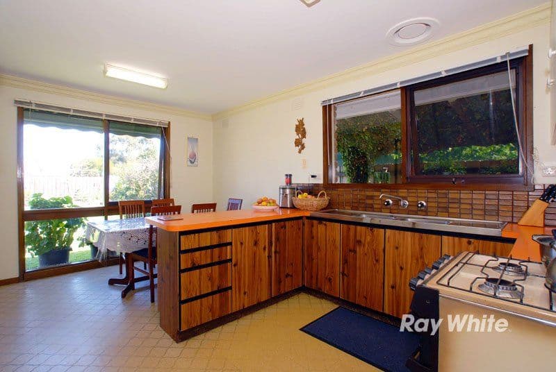 72 Clairmont Avenue, CRANBOURNE VIC 3977, Cranbourne - Thumbnail 3
