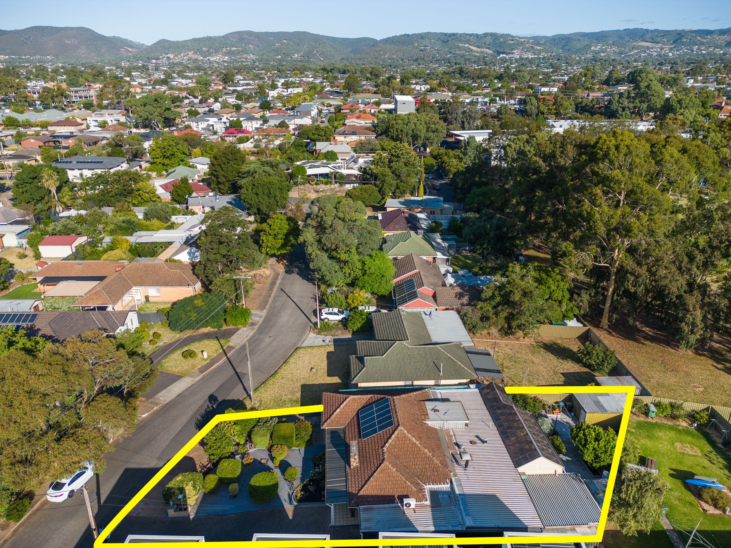12 Kenwyn Drive, Campbelltown SA 5074, Campbelltown - Thumbnail 2