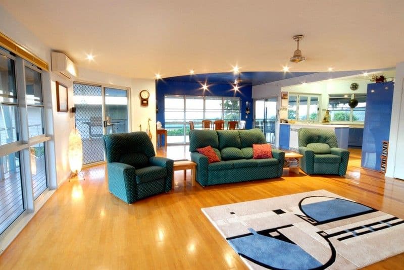 14 Hamilton Avenue, CANNONVALE QLD 4802, Cannonvale - Thumbnail 3